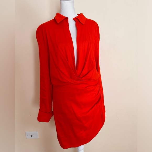 GAUGE81 Naha Linen Short Dress in
Blood Orange - Picture 4 of 9
